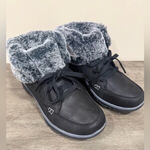 Skechers Slip-Ins Women’s Black and Gray Fur-Lined ankle Boots in size 7.